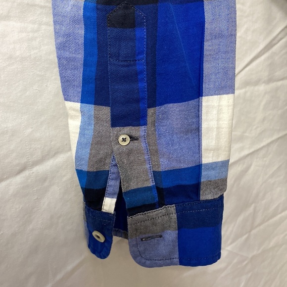 Men’s Lacoste casual button down long sleeved shirt. Size medium. - Picture 3 of 9